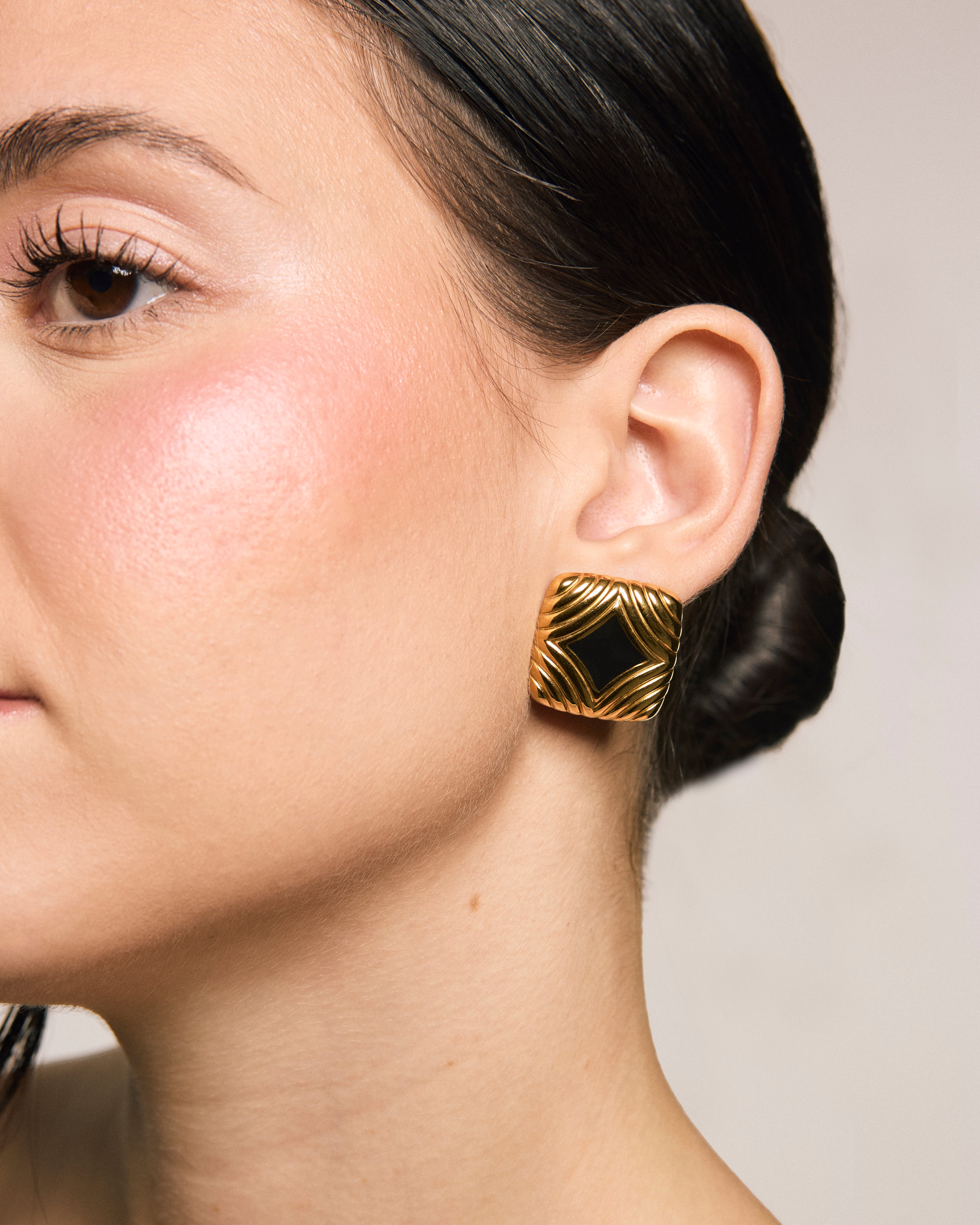 Σκουλαρίκια Noir